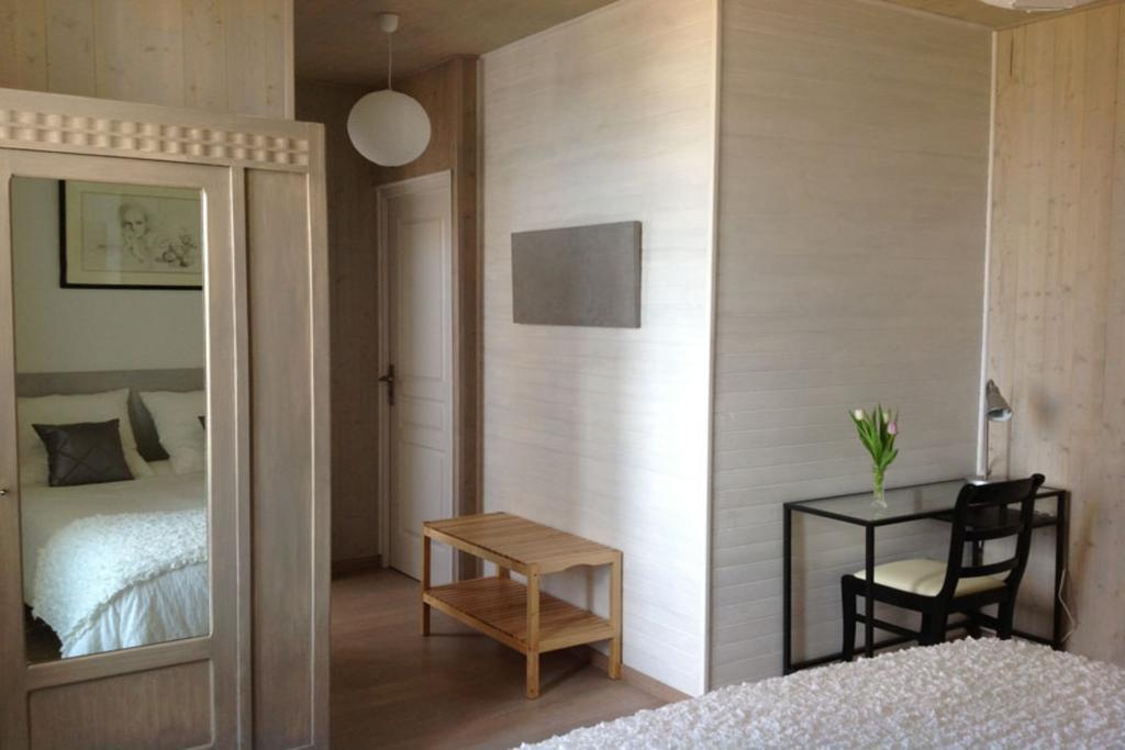La Maison De Maidara Bed & Breakfast Olby Room photo